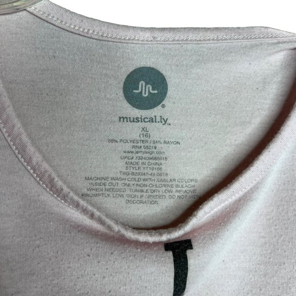 I Love Musical.ly Light Pink Hi Low Top Heart Girls Graphic Tee Youth Size XL - Picture 4 of 8